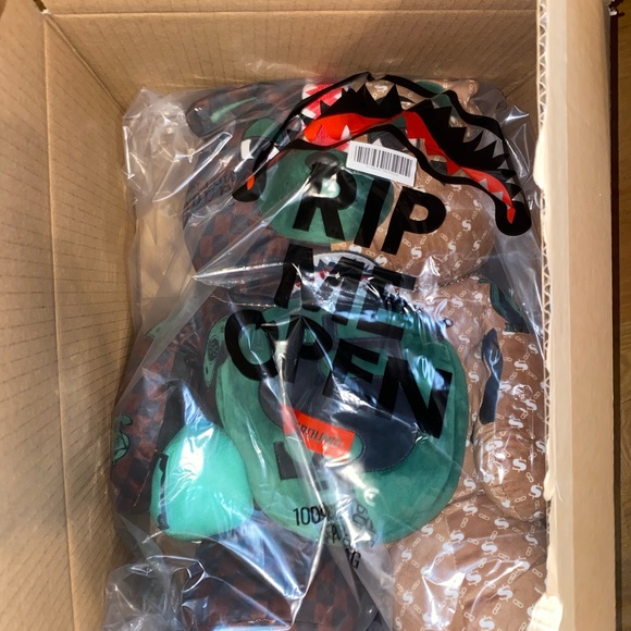 Limited edition SPRAYGROUND BEAR BACKPACK.SOLD OUT - Picture 2 of 3